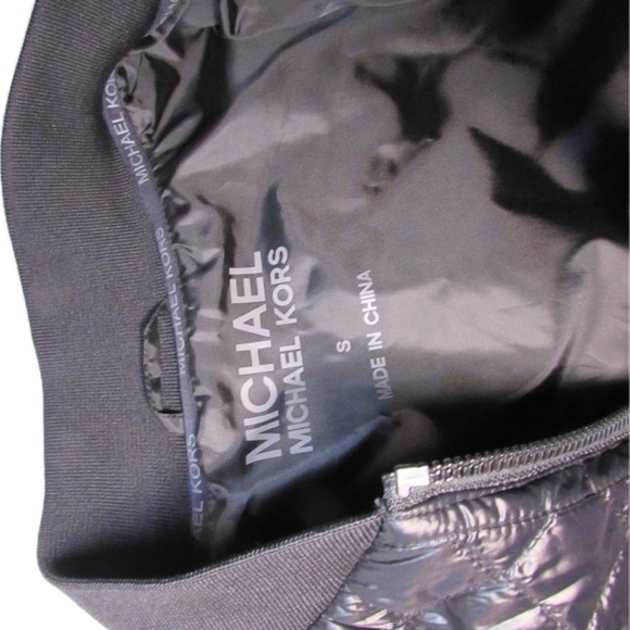 Women’s Michael Kors Black zip up Jacket size small. - Picture 3 of 4